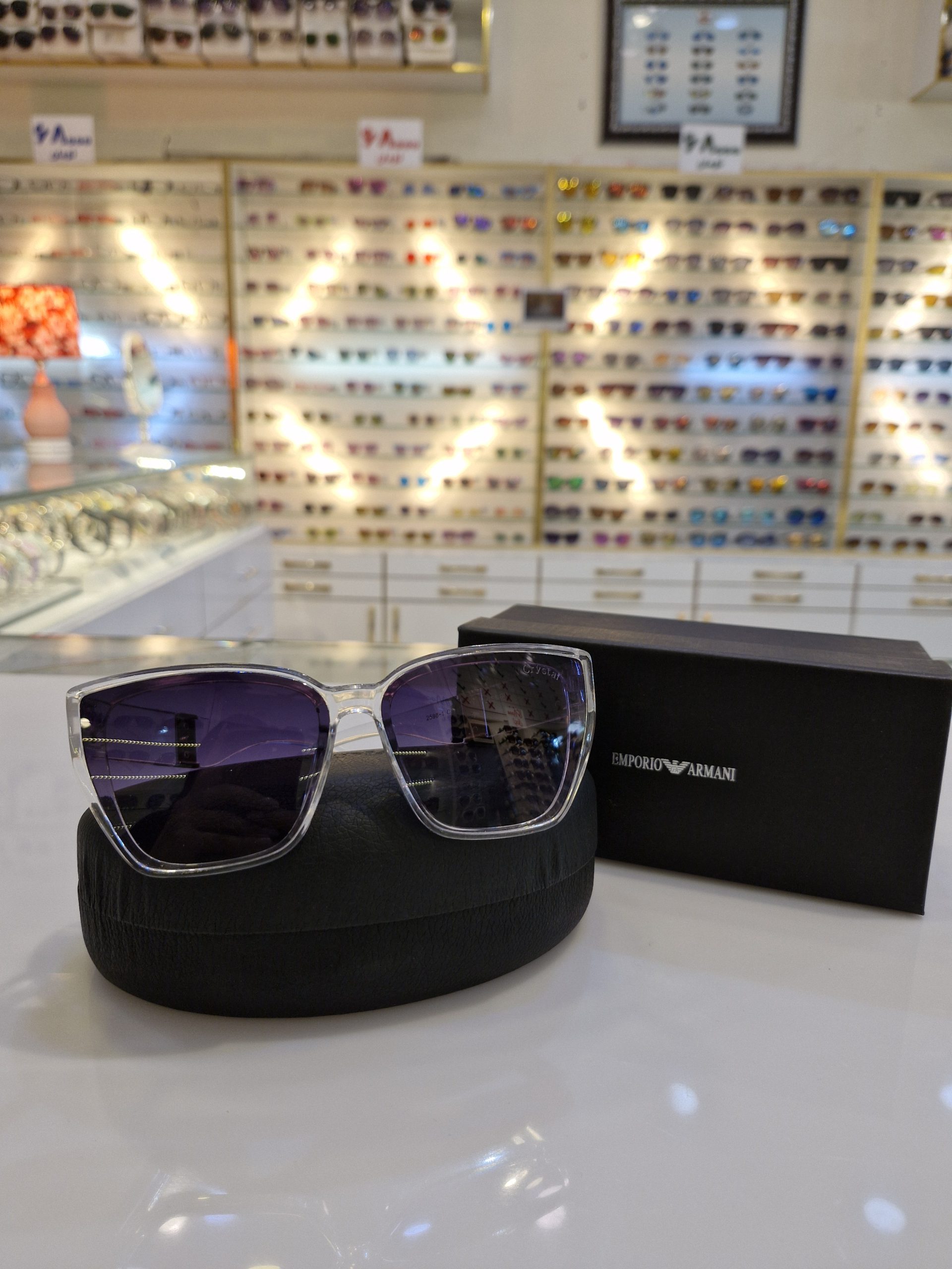 عینک تمام کریستال شفاف ترند جدید با دسته نوار طلایی UV400